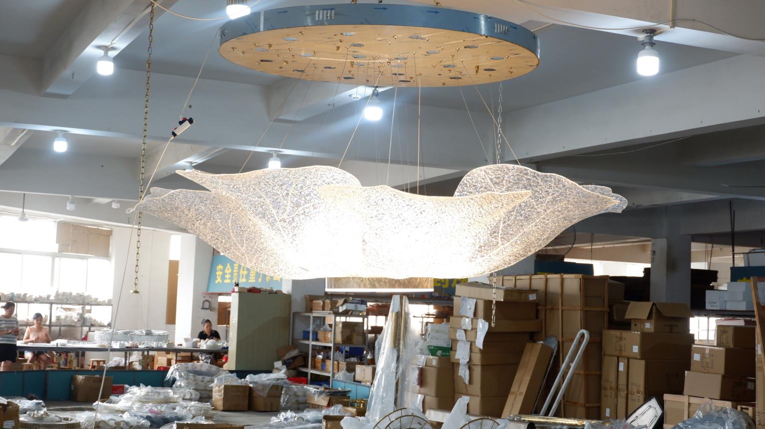 GoodLife Lighting showroom product lighting display chandelier pendant warm