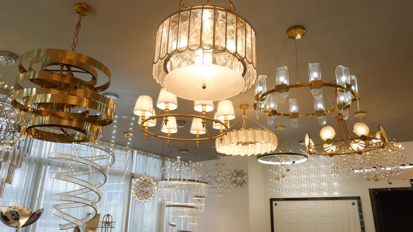 GoodLife Lighting showroom product display ceiling chandelier pendant lighting